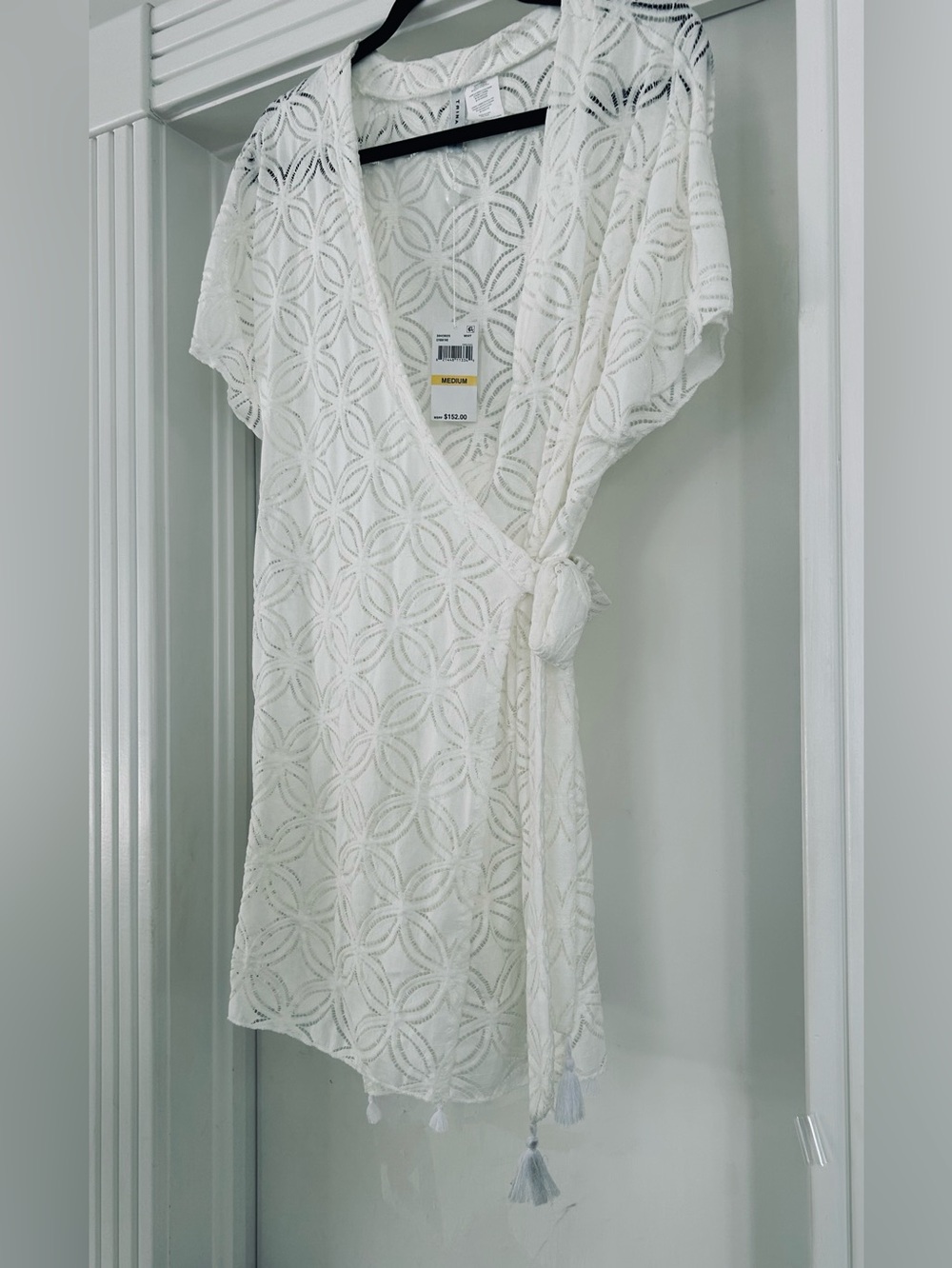 NWT Trina Turk White Lace Wrap Dress Cover-Up Medium MSRP $152 - Picture 2 of 7